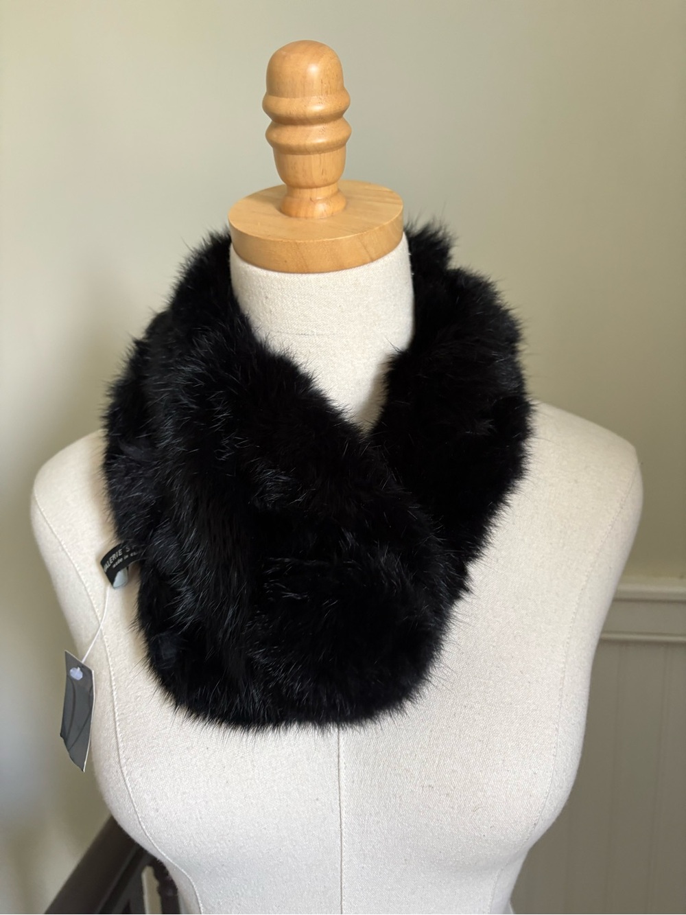 Valerie Stevens NWT 100% Rabbit Fur Stole Scarf